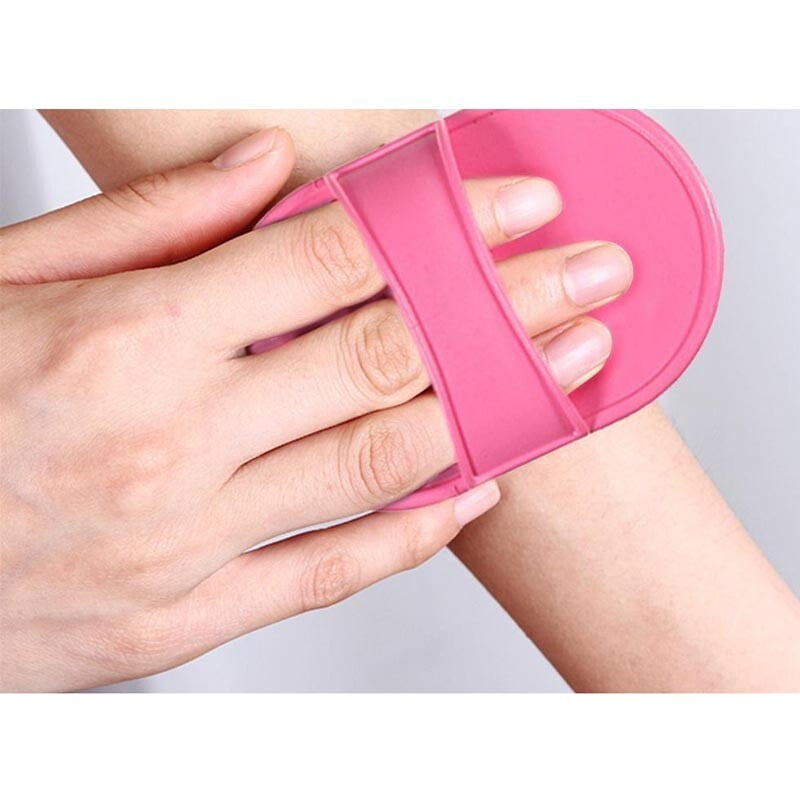 SilkErase™ Crystal Pads verwijderen ongewenste haartjes op een milde en effectieve manier – zonder mesjes, zonder wax, zonder pijn. Dankzij de innovatieve microkristal-technologie worden haartjes eenvoudig verwijderd terwijl tegelijkertijd dode huidcellen worden geëxfolieerd.
Het resultaat? Een zijdezachte, gladde huid zonder wondjes of irritatie.
